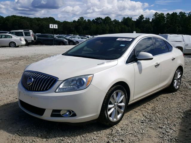 1G4PS5SK8C4219253 - 2012 BUICK VERANO WHITE photo 2