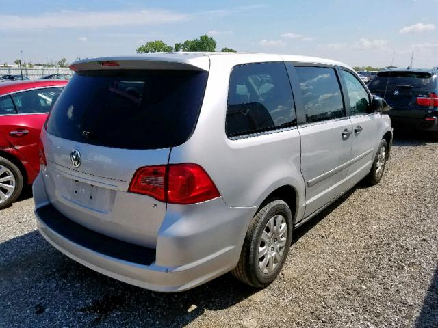 2V8HW44199R574826 - 2009 VOLKSWAGEN ROUTAN S SILVER photo 4