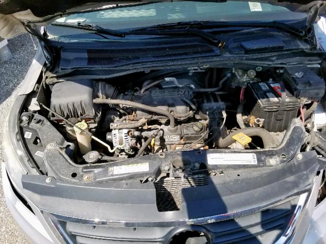 2V8HW44199R574826 - 2009 VOLKSWAGEN ROUTAN S SILVER photo 7