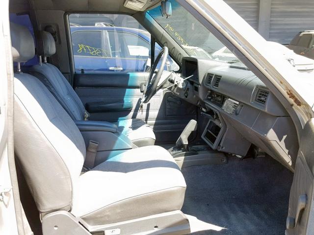 JT4RN62S7J0188396 - 1988 TOYOTA 4RUNNER RN GRAY photo 5