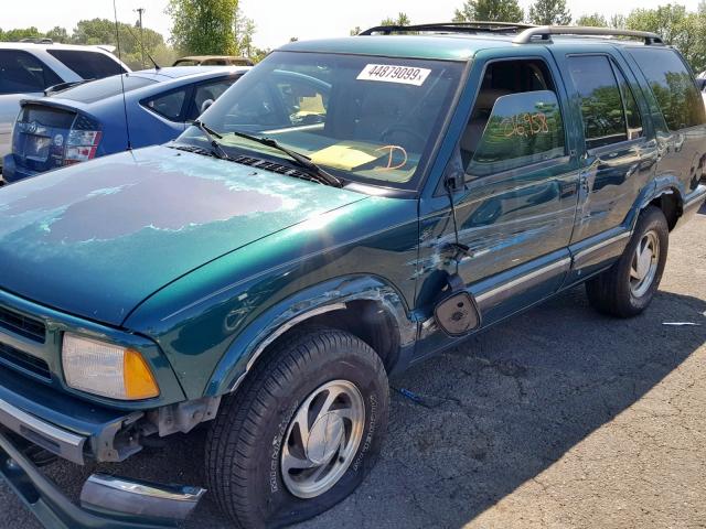 1GNDT13W9V2201607 - 1997 CHEVROLET BLAZER GREEN photo 9