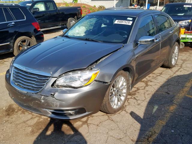 1C3CCBCG1DN550376 - 2013 CHRYSLER 200 LIMITE GRAY photo 2