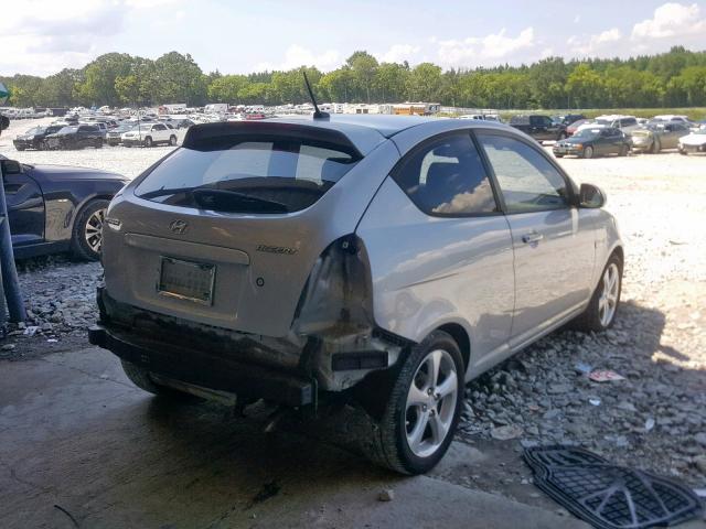 KMHCN36C58U082423 - 2008 HYUNDAI ACCENT SE SILVER photo 4