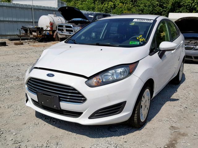 3FADP4AJ8JM111816 - 2018 FORD FIESTA S WHITE photo 2