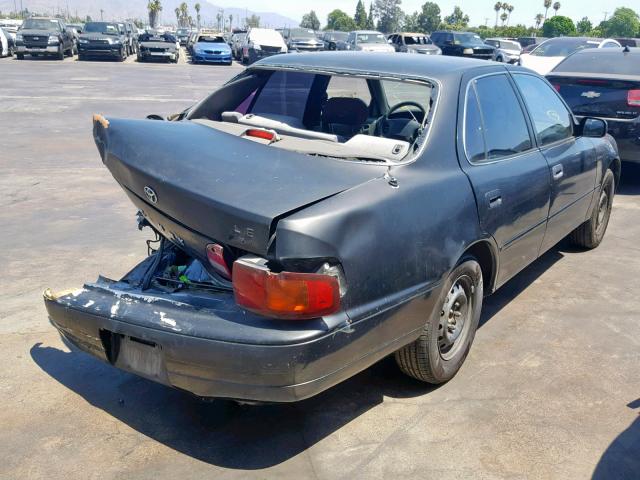 4T1BG12K2TU758181 - 1996 TOYOTA CAMRY DX BLACK photo 4