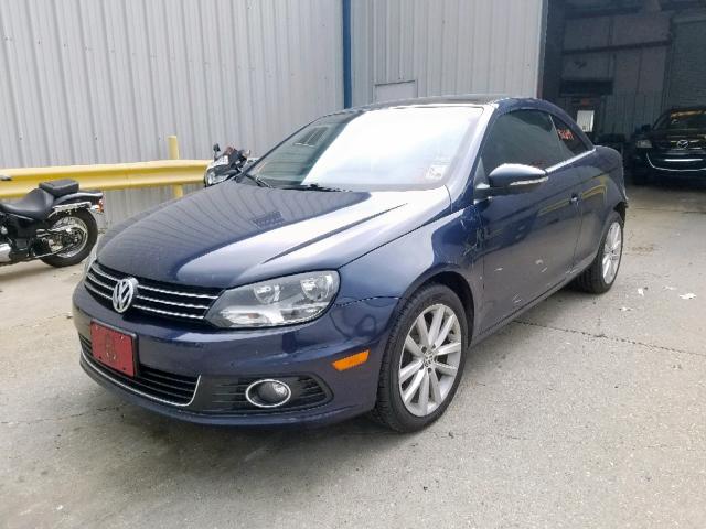 WVWBW7AH1CV006045 - 2012 VOLKSWAGEN EOS KOMFOR BLUE photo 2