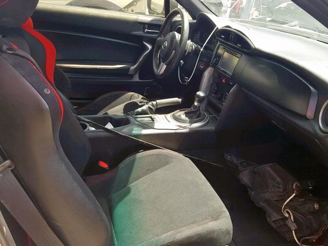 JF1ZNAA16D2708758 - 2013 TOYOTA SCION FR-S WHITE photo 5