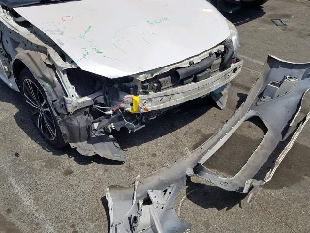 JF1ZNAA16D2708758 - 2013 TOYOTA SCION FR-S WHITE photo 9