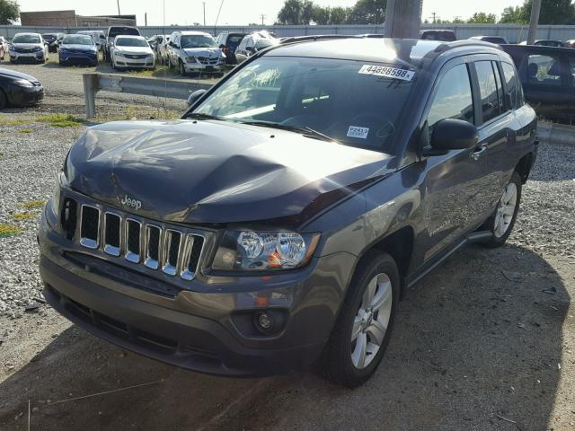 1C4NJCBA7HD124197 - 2017 JEEP COMPASS SP გრაფიტი ფოტო 2