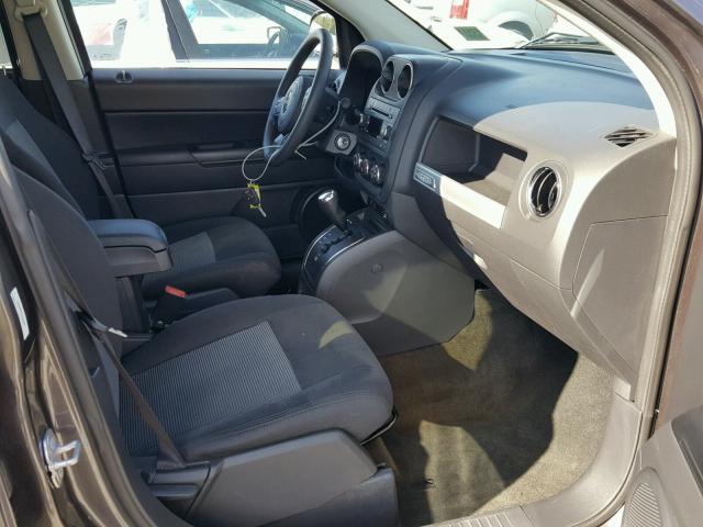 1C4NJCBA7HD124197 - 2017 JEEP COMPASS SP გრაფიტი ფოტო 5