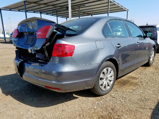 3VW2K7AJ3EM243161 - 2014 VOLKSWAGEN JETTA BASE GRAY photo 4