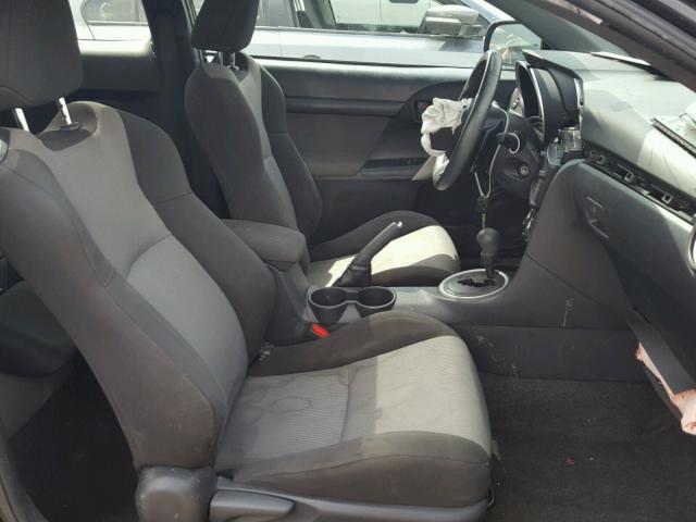 JTKJF5C7XFJ013097 - 2015 TOYOTA SCION TC შავი ფოტო 5
