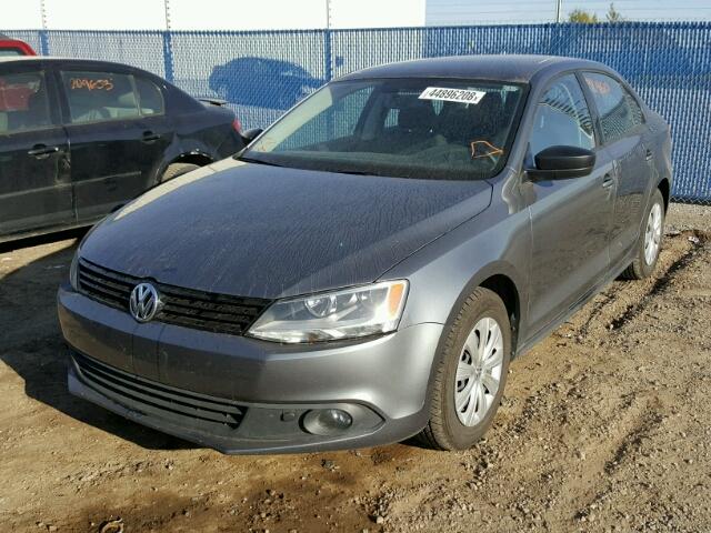 3VW2K7AJ9DM426594 - 2013 VOLKSWAGEN JETTA BASE Մոխրագույն լուսանկար 2