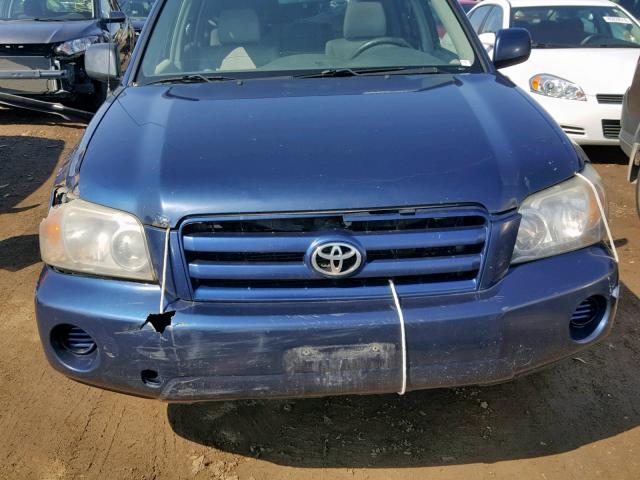 JTEDP21A240042672 - 2004 TOYOTA HIGHLANDER BLUE photo 9