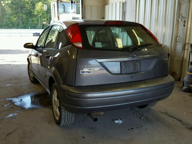 3FAFP37NX5R103657 - 2005 FORD FOCUS ZX5 GRAY photo 3