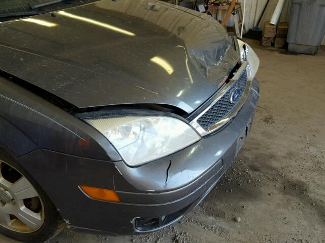 3FAFP37NX5R103657 - 2005 FORD FOCUS ZX5 GRAY photo 9