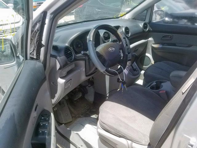 KNAFG526777100955 - 2007 KIA RONDO LX SILVER photo 9