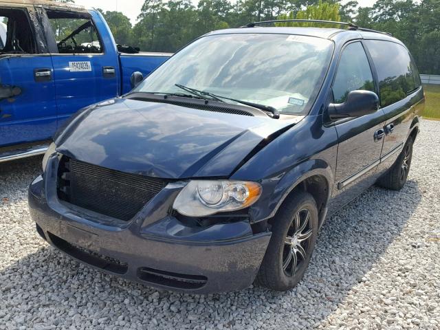 2A4GP54L17R160300 - 2007 CHRYSLER TOWN & COU BLUE photo 2