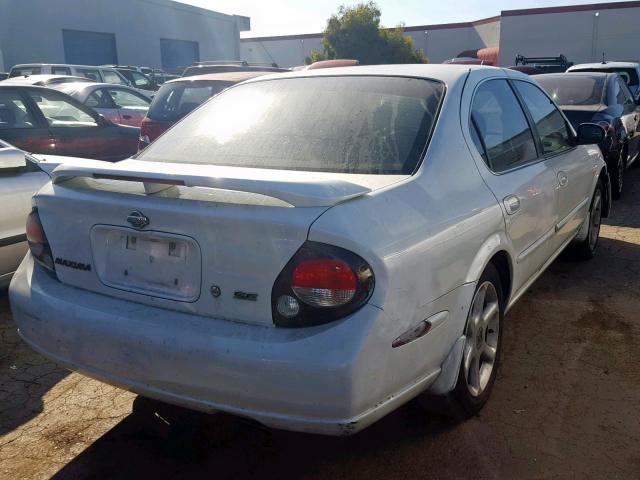 JN1CA31A91T319709 - 2001 NISSAN MAXIMA GXE WHITE photo 4