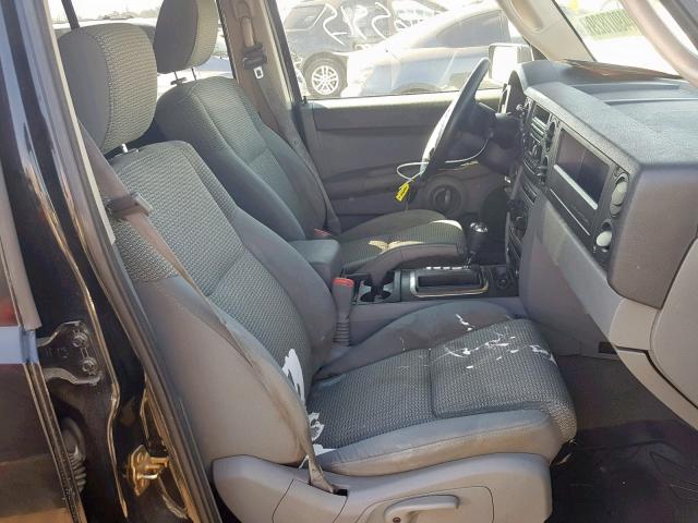 1J8HH48K76C203251 - 2006 JEEP COMMANDER BLACK photo 5