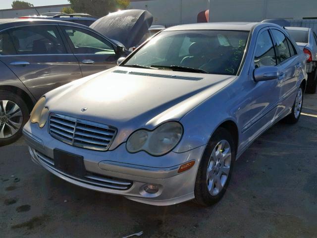 WDBRF61J95A660666 - 2005 MERCEDES-BENZ C 240 SILVER photo 2