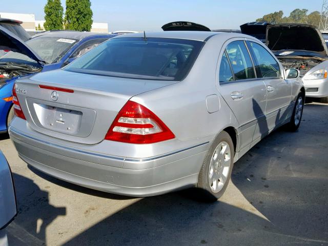 WDBRF61J95A660666 - 2005 MERCEDES-BENZ C 240 SILVER photo 4