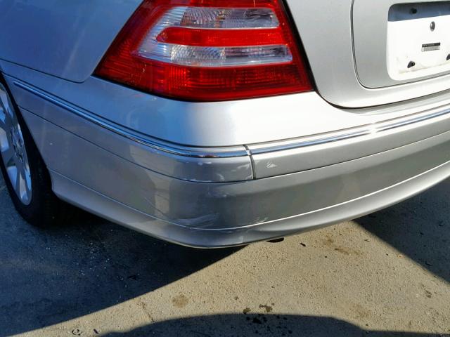 WDBRF61J95A660666 - 2005 MERCEDES-BENZ C 240 SILVER photo 9