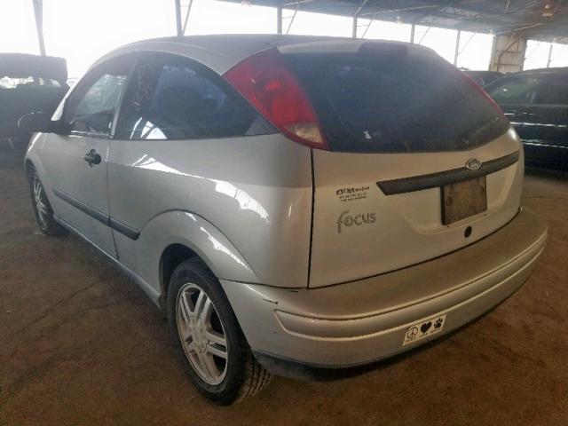 3FAFP3130YR240876 - 2000 FORD FOCUS ZX3 SILVER photo 3