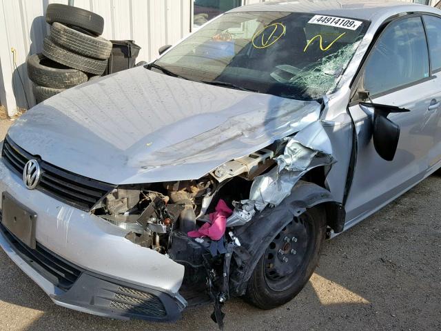 3VW2K7AJ1EM306256 - 2014 VOLKSWAGEN JETTA BASE SILVER photo 9