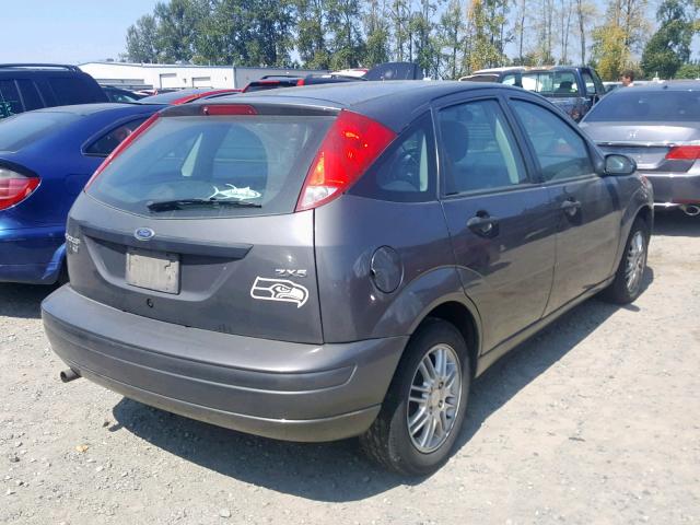 3FAFP37N75R140018 - 2005 FORD FOCUS ZX5 GRAY photo 4