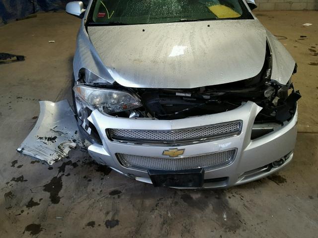 1G1ZE5E78BF295305 - 2011 CHEVROLET MALIBU LTZ 银色 照片 7