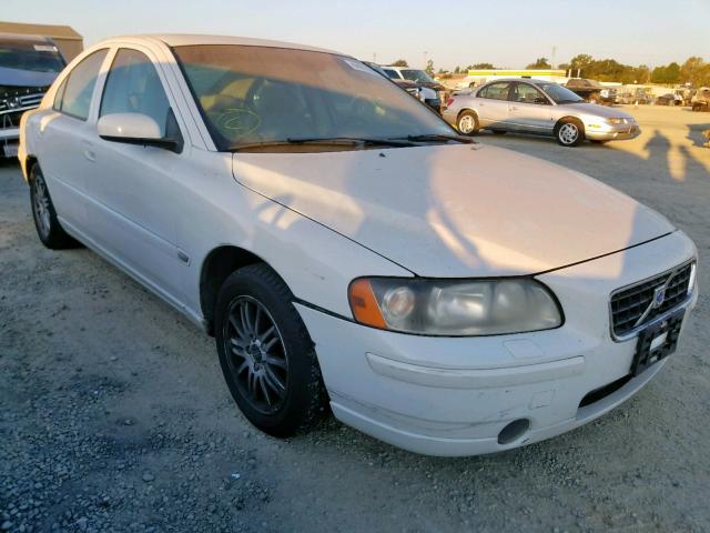 YV1RS640852459015 - 2005 VOLVO S60 WHITE photo 1