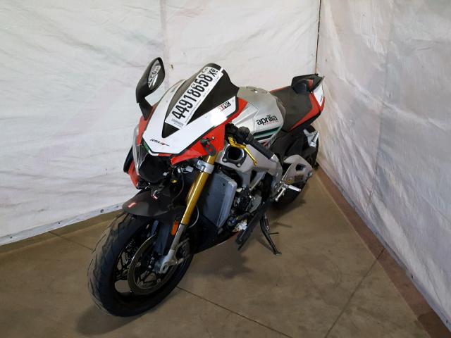 ZD4RKUA47ES000295 - 2014 APRILIA RSV4 R SILVER photo 2