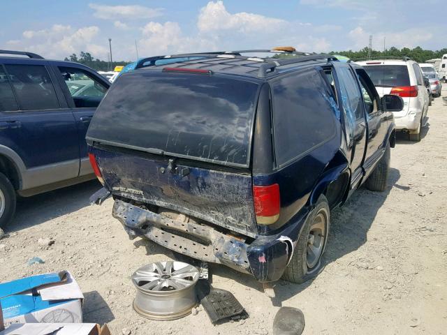 1GNCS13W22K110429 - 2002 CHEVROLET BLAZER BLUE photo 4