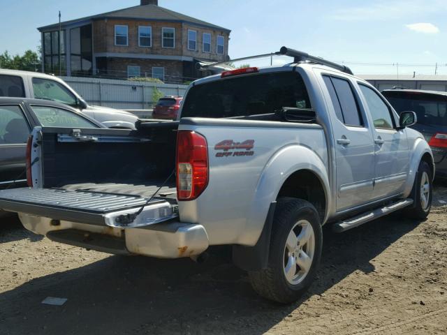 1N6AD07W68C449922 - 2008 NISSAN FRONTIER C SILVER photo 4