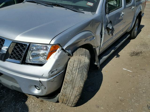 1N6AD07W68C449922 - 2008 NISSAN FRONTIER C SILVER photo 9