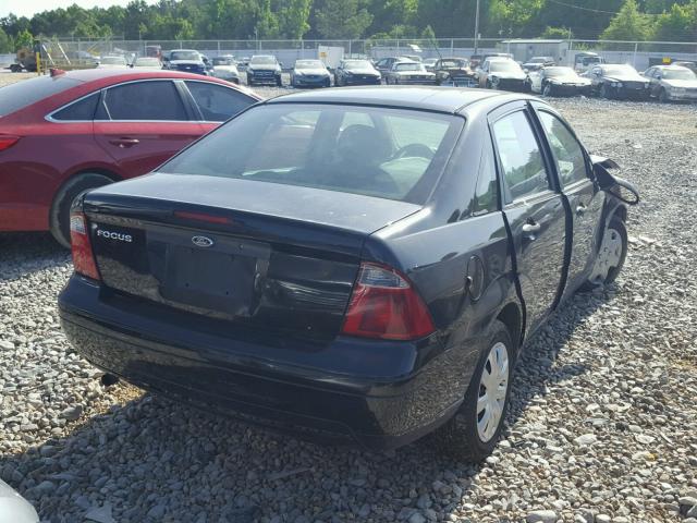 1FAFP34N37W359854 - 2007 FORD FOCUS ZX4 BLACK photo 4