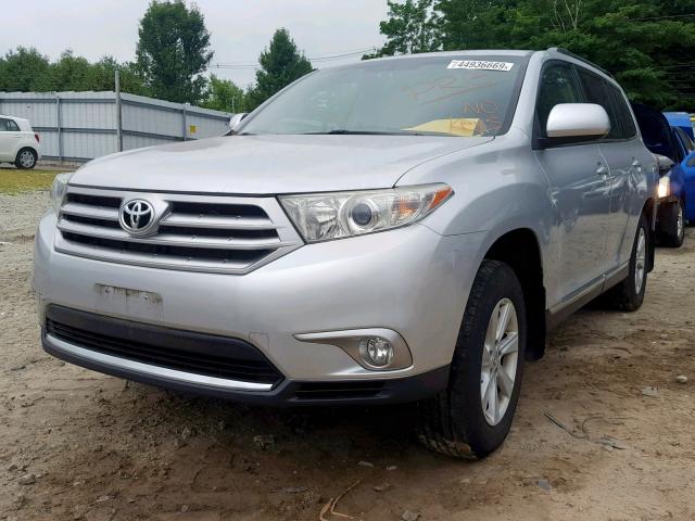 5TDBK3EHXDS185387 - 2013 TOYOTA HIGHLANDER GRAY photo 2