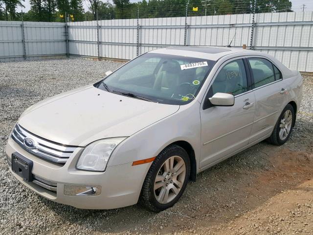 3FAHP08138R170060 - 2008 FORD FUSION SEL WHITE photo 2