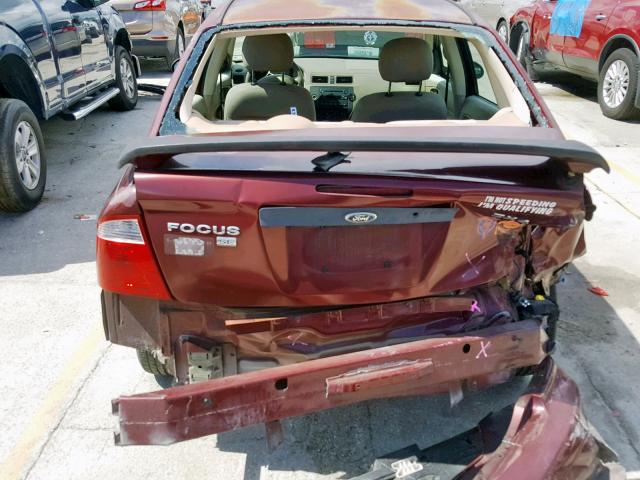 1FAFP34N16W166634 - 2006 FORD FOCUS ZX4 MAROON photo 9