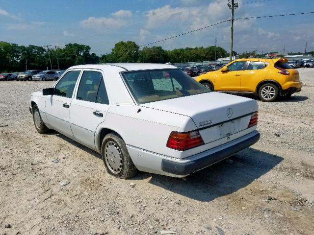 WDBEA30D3NB561763 - 1992 MERCEDES-BENZ 300 E WHITE photo 3