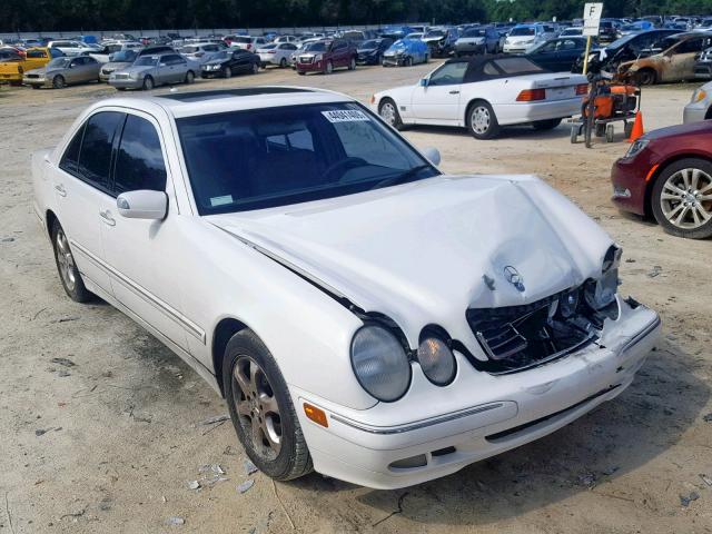 WDBJF65JX2B443365 - 2002 MERCEDES-BENZ E 320 WHITE photo 1