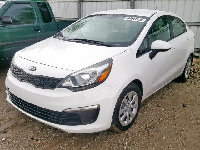 KNADM4A37H6100446 - 2017 KIA RIO LX WHITE photo 2