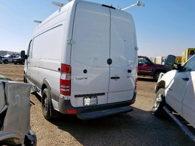 WD3PE7CC7C5621557 - 2012 MERCEDES-BENZ SPRINTER 2 WHITE photo 3