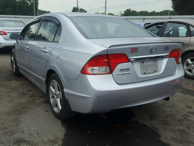 2HGFA1F64BH512207 - 2011 HONDA CIVIC LX-S فضي صورة 3