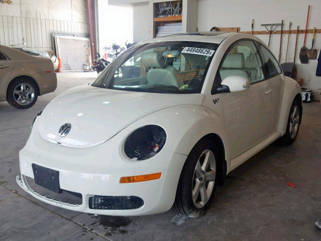 3VWFW31C58M521305 - 2008 VOLKSWAGEN NEW BEETLE თეთრი ფოტო 2