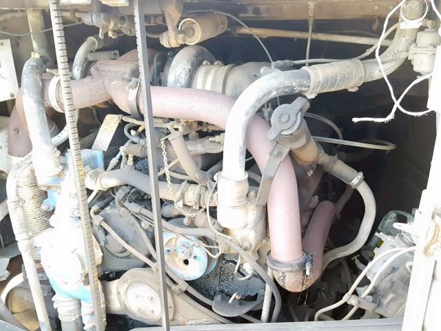 1M89CM6A1DP038275 - 1983 MOTOR COACH INDUSTRIES TRANSIT BU SILVER photo 7