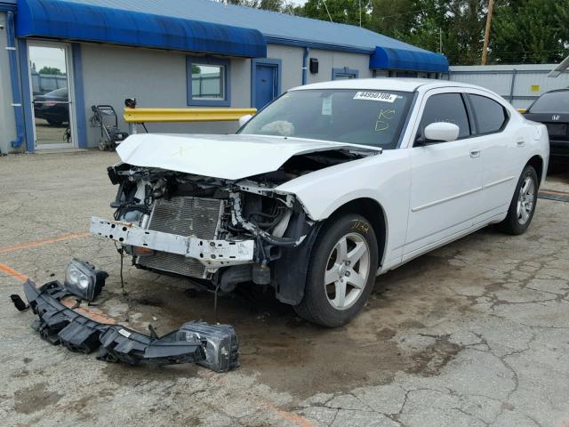 2B3CA3CV3AH309706 - 2010 DODGE CHARGER SX WHITE photo 2