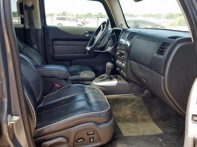 5GTEN13E388136147 - 2008 HUMMER H3 GRAY photo 5