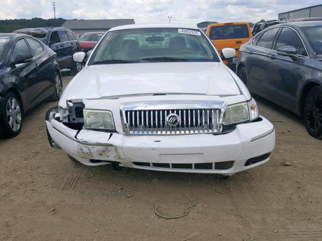 2MEFM74V07X606129 - 2007 MERCURY GRAND MARQ WHITE photo 9